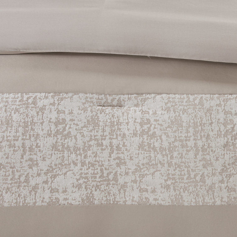 White Microfiber 7-Piece Queen Bedspread Set