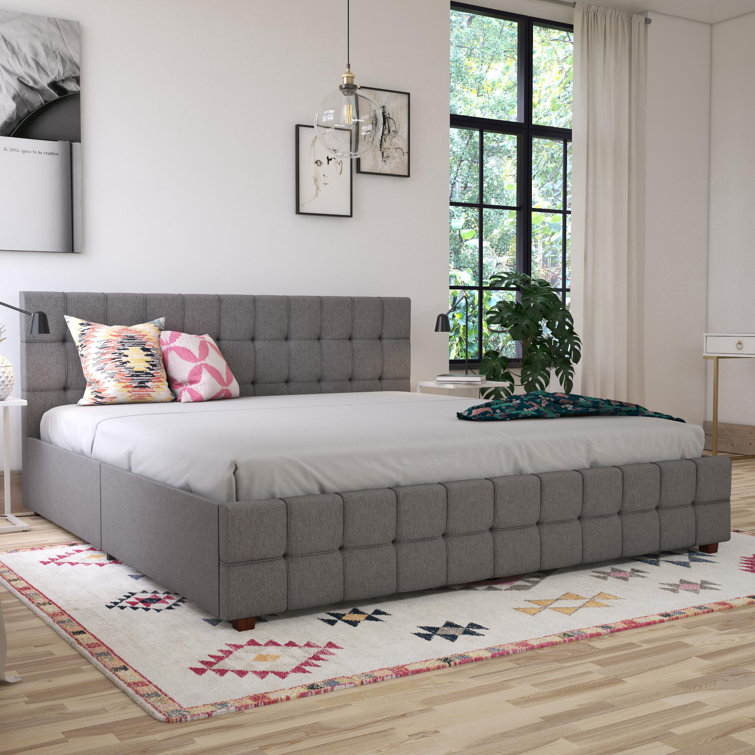 King-Size Gray Linen Upholstered Storage Bed with Tufted Design & 4 Drawers