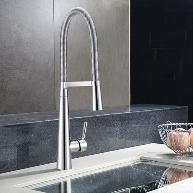 Chrome Pull-out Spray Kitchen Faucet with Sleek Design