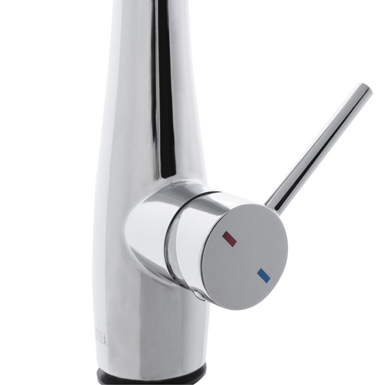 Chrome Pull-out Spray Kitchen Faucet with Sleek Design