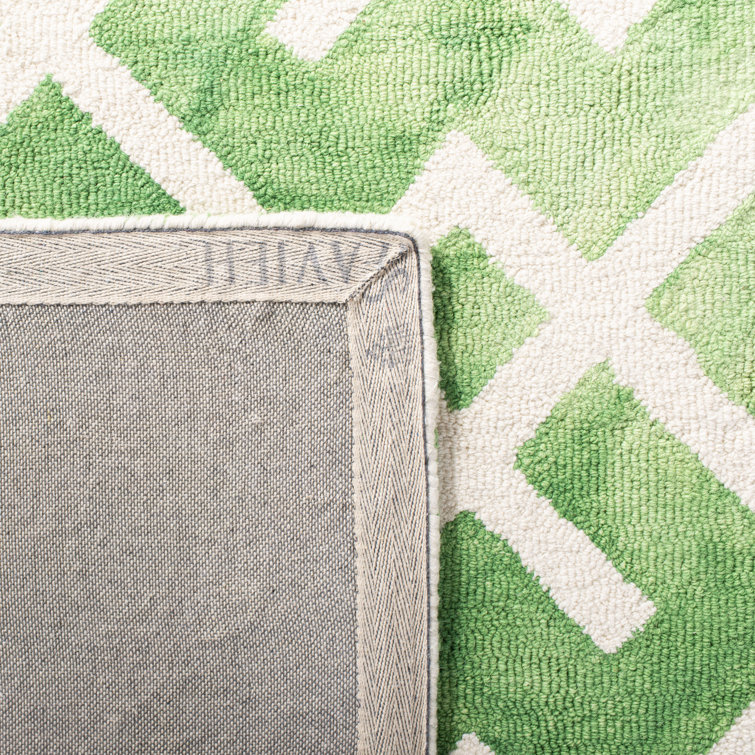 Handmade Green and Ivory Round Wool Tufted Area Rug