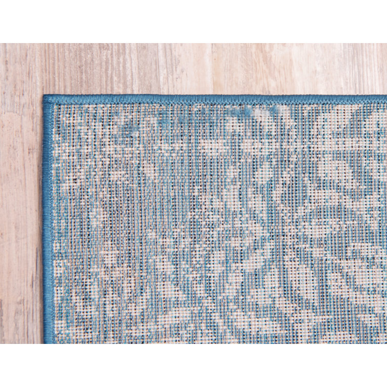 Sofia Grand Blue and White Square Synthetic Area Rug