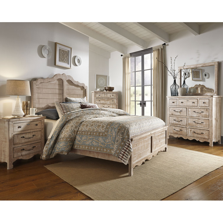 Chatsworth Chalk White 5-Drawer Farmhouse Chest with Bronze Hardware