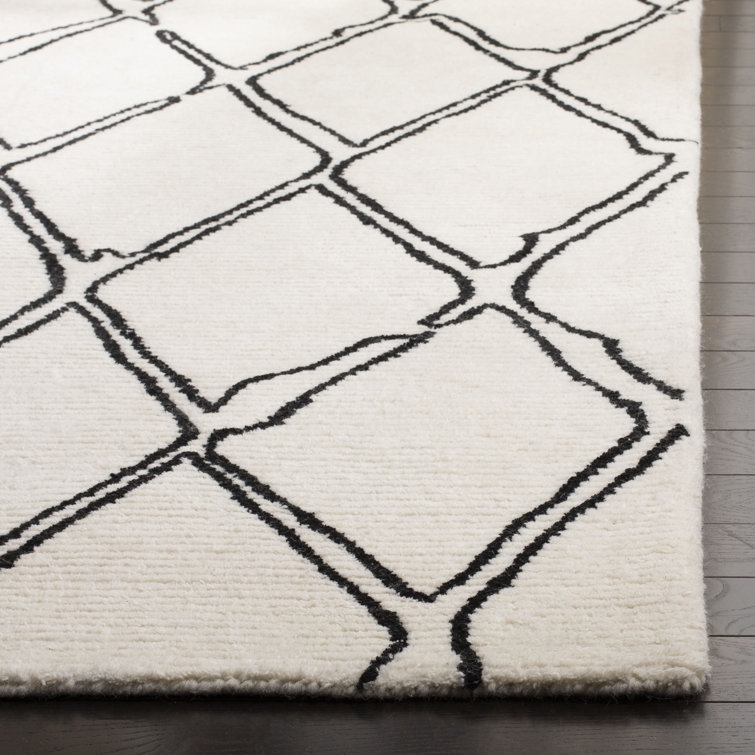 Casablanca Ivory Hand-Tufted Wool Shag Area Rug 8' x 10'