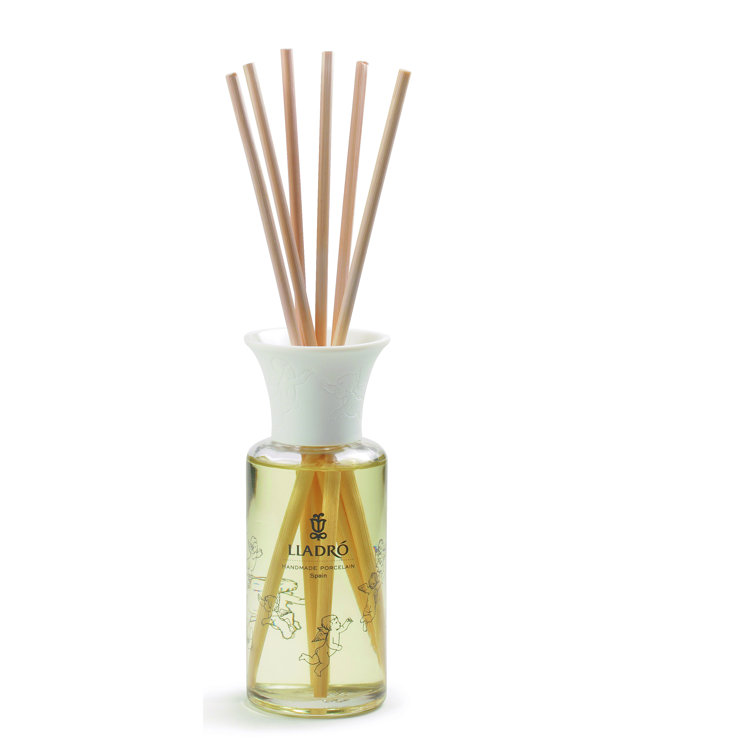 Matte White Porcelain and Glass Reed Diffuser