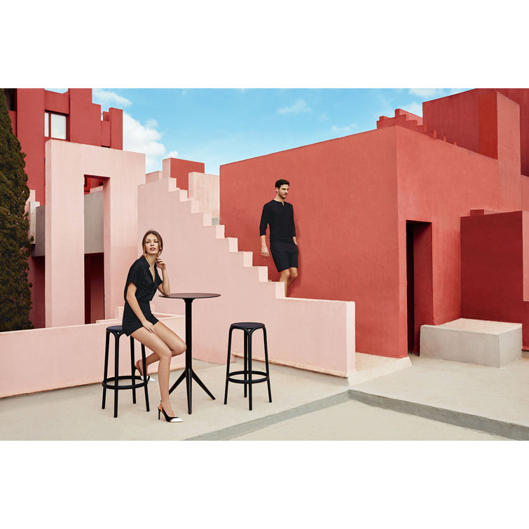 Urban Bridge-Inspired Black Matte Bar Stool in Polypropylene