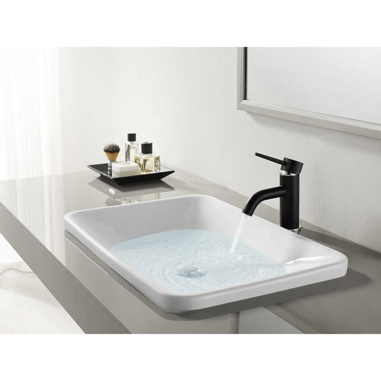 New York Slim Single-Handle Bathroom Faucet in Matte Black/Polished Chrome