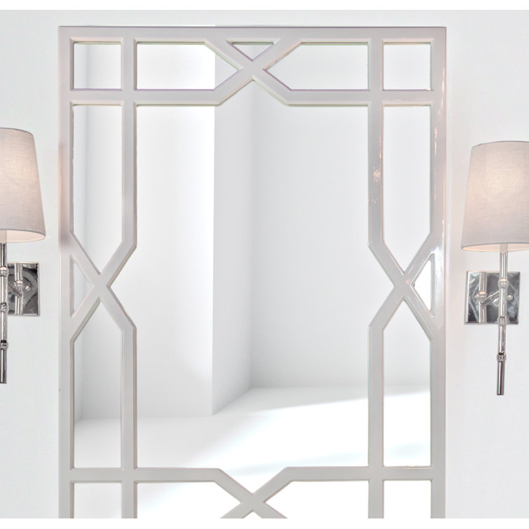 Vero Classic White Lacquered Metal Rectangular Wall Mirror
