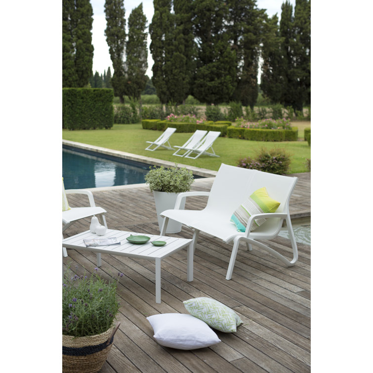 Glacier White Aluminum Rectangular Cocktail Table