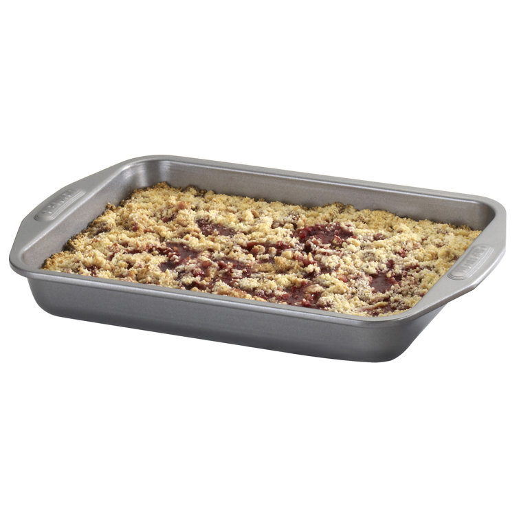 Gray Nonstick Rectangular 9-Inch x 13-Inch Cake Pan with Lid
