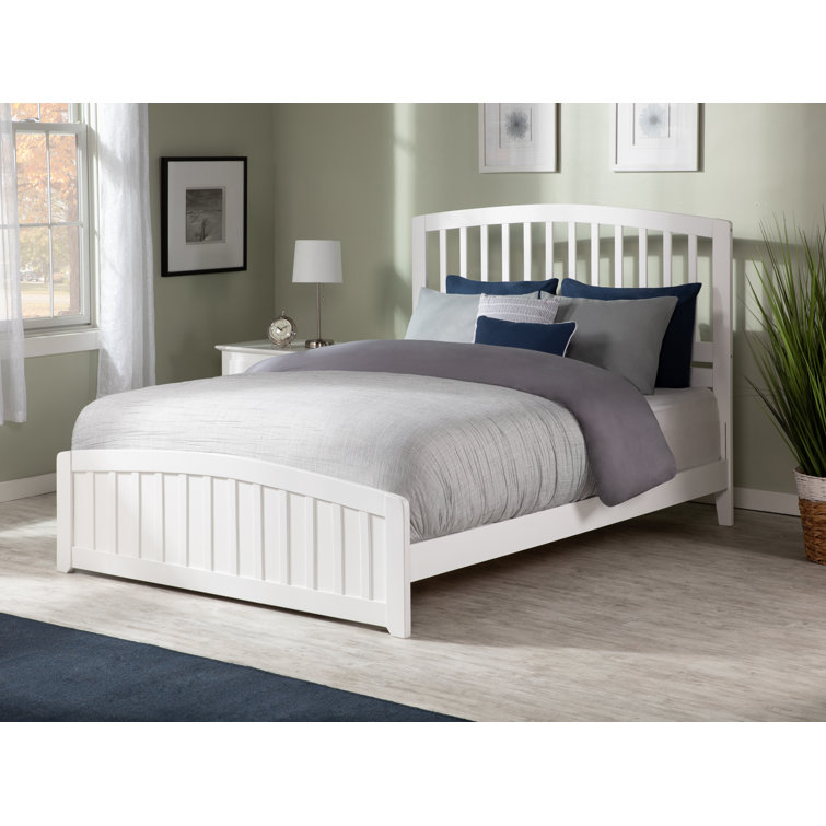 Richmond White Queen Wood Platform Bed with Slats