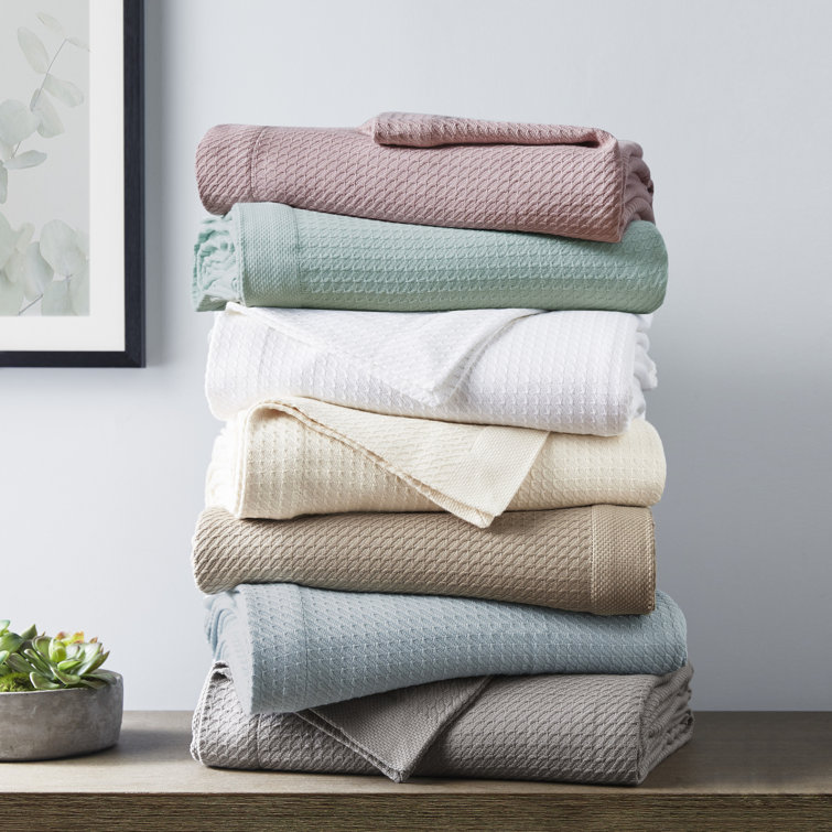 Luxurious King-Sized Blue Egyptian Cotton Cozy Blanket
