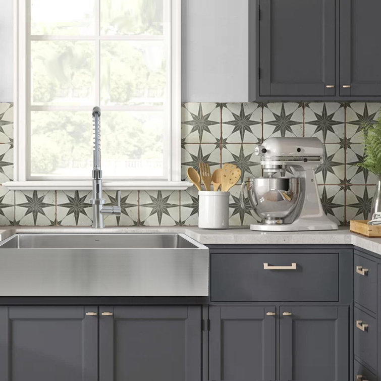 Pro Series 32.5'' Brushed Stainless Steel Farmhouse Sink