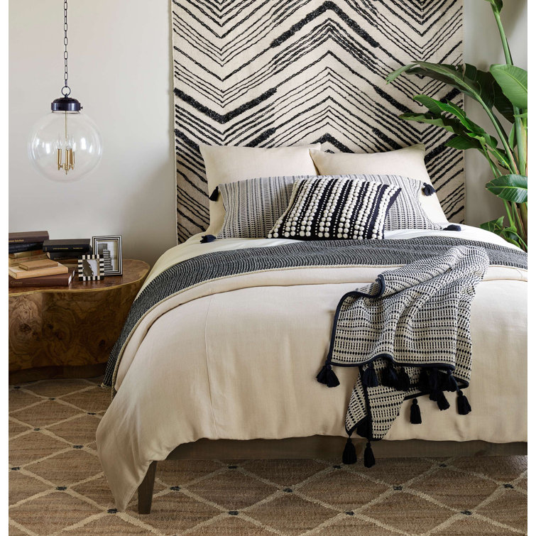 Kumi Reversible Black and White Cotton Jacquard Throw Blanket