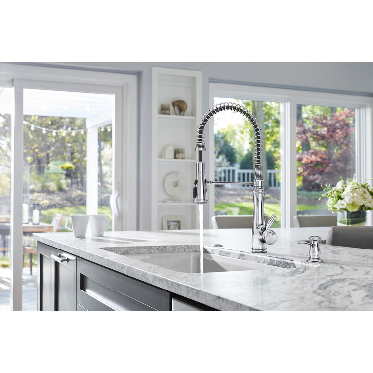 Bellera Chrome Semi-Professional Kitchen Faucet with Pull-Out Spray