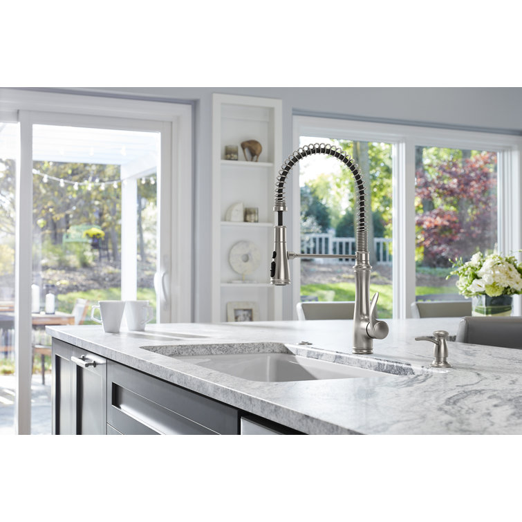 Stainless Steel Semi-Professional Kitchen Faucet with Pull-out Spray