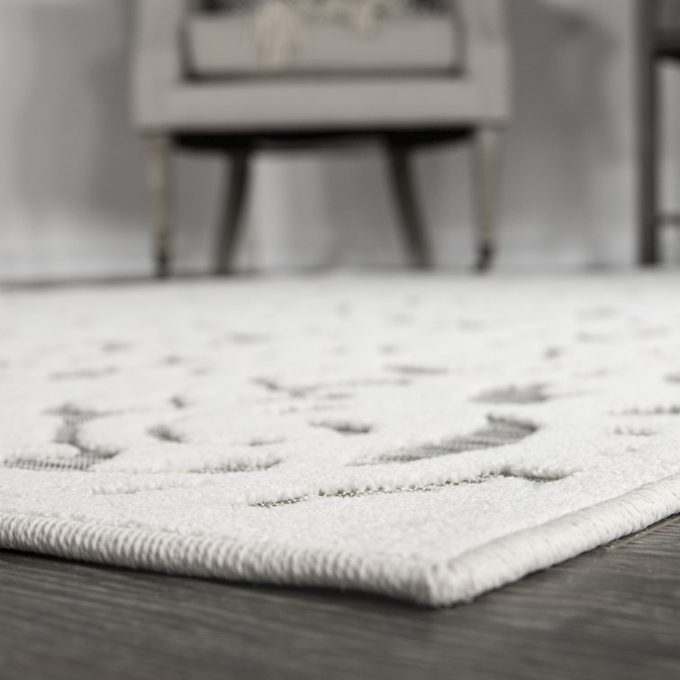 Natural Gray Damask Pattern Indoor/Outdoor Runner Rug