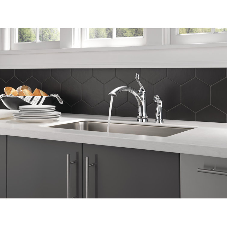 Sleek Transitional Single-Handle Kitchen Faucet in Stainless Steel