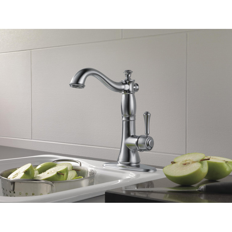 Stainless Steel Traditional Deck Mounted Bar Faucet with Pull-out Spray