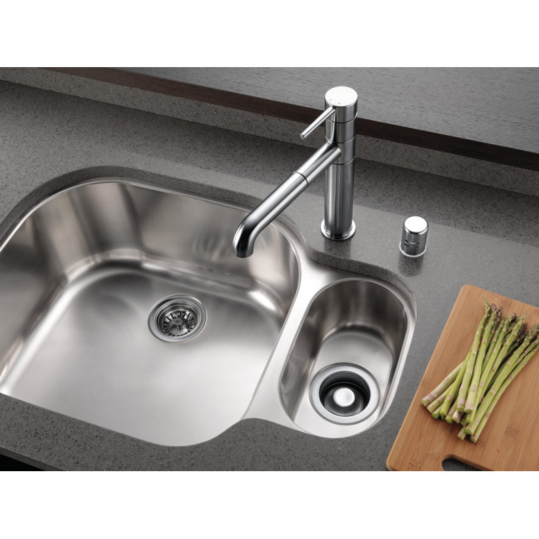 Sleek 12.5" Stainless Steel Pull-Out Spray Kitchen Faucet
