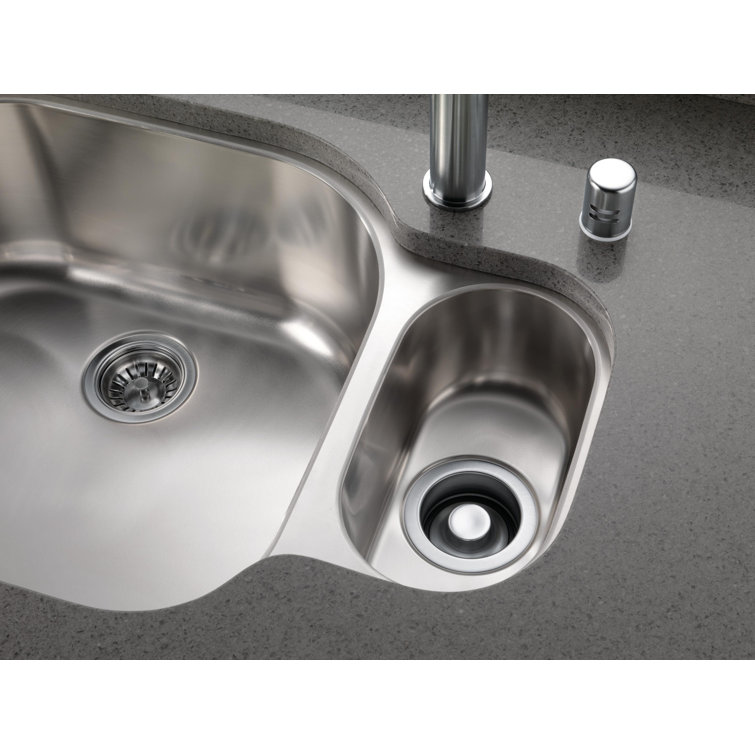 Sleek 12.5" Stainless Steel Pull-Out Spray Kitchen Faucet