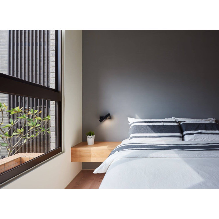 Black Metal Dimmable LED Wall Sconce