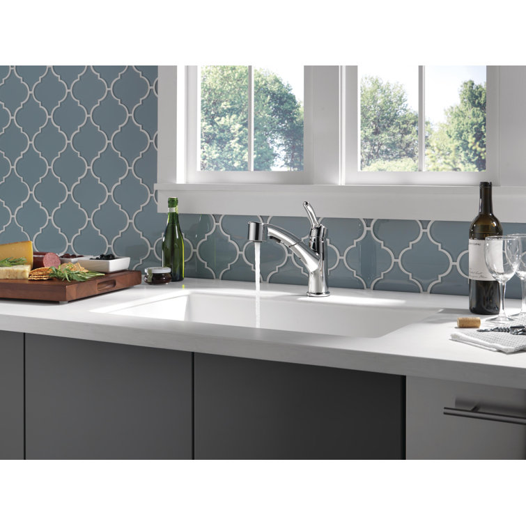 Chrome Single Handle Pull-Out Sprayer Kitchen Faucet