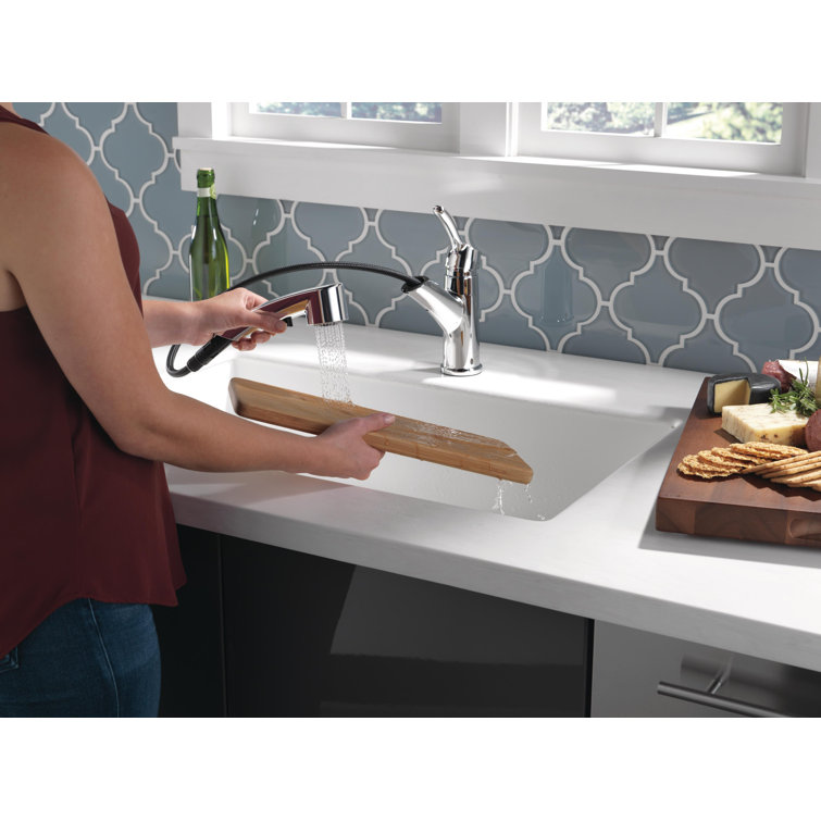 Chrome Single Handle Pull-Out Sprayer Kitchen Faucet