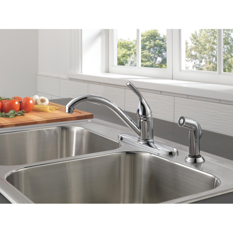 Chrome Single Handle Kitchen Faucet with Pull-out Spray