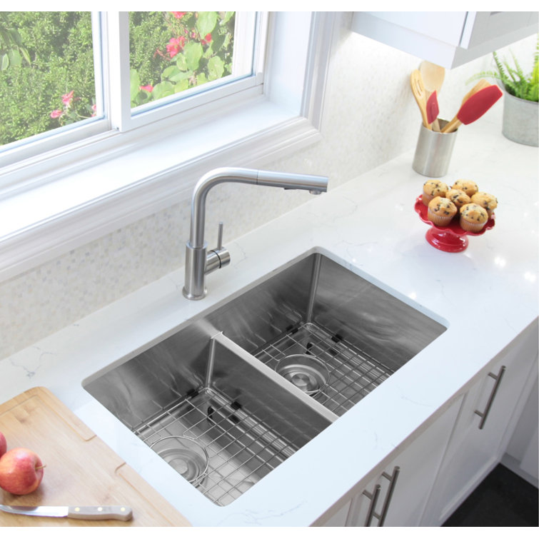 Stylish 32" Stainless Steel Double Bowl Undermount Kitchen Sink with Accessories
