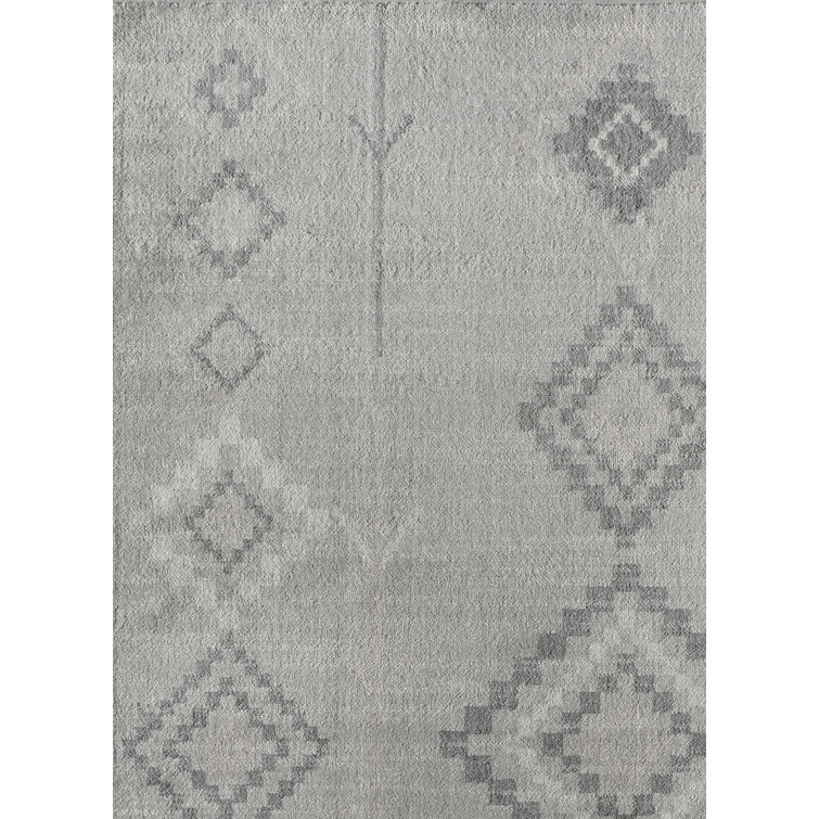 Gray Diamond Pattern Synthetic 2' x 4' Area Rug