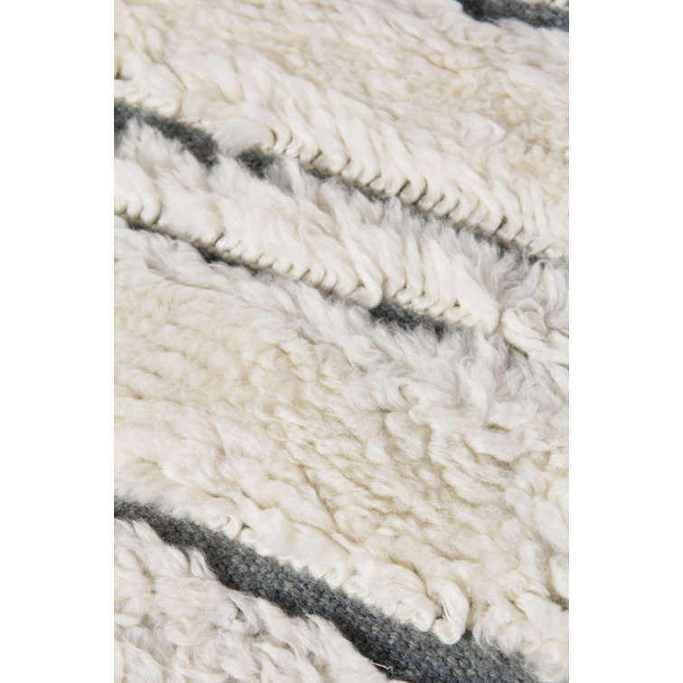 Ivory and Gray Hand-Knotted Wool 6' x 9' Rug
