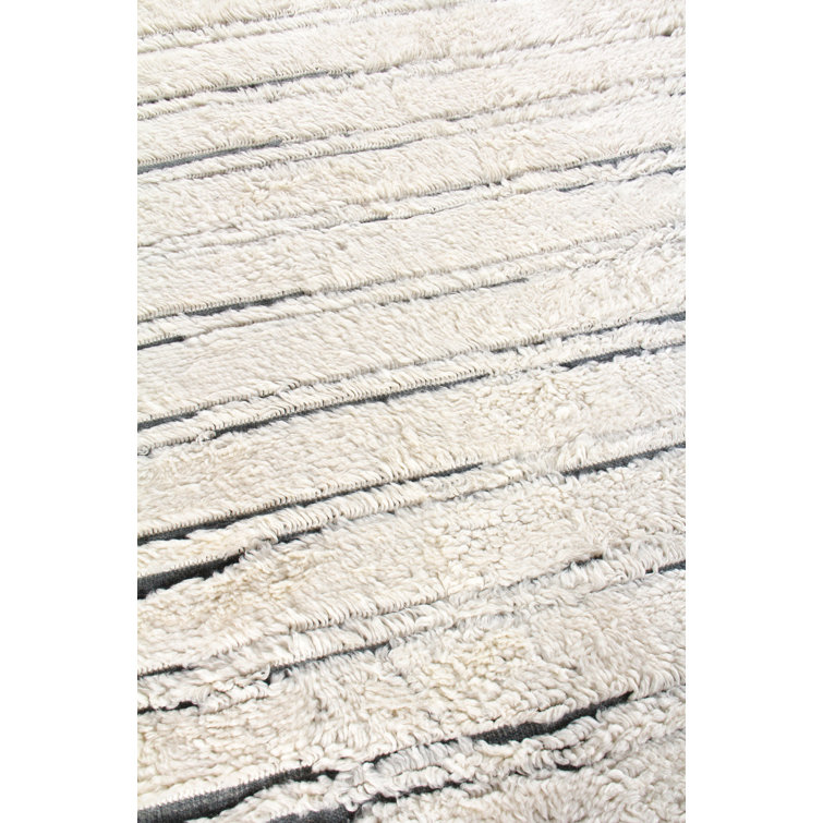Ivory and Gray Hand-Knotted Wool 6' x 9' Rug