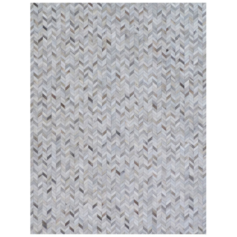 Handmade Geometric Gray Cowhide Rectangular Rug 5' x 8'