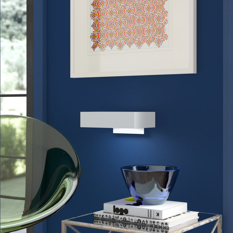 Melete Sleek White Aluminum Dimmable LED Wall Sconce