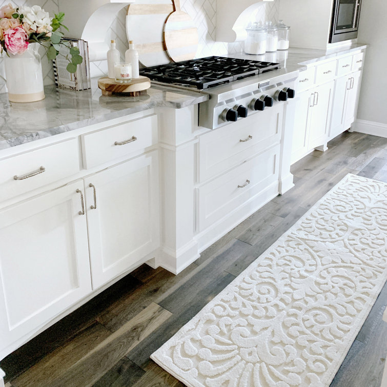 Natural Ivory Floral Polypropylene Indoor/Outdoor Runner Rug
