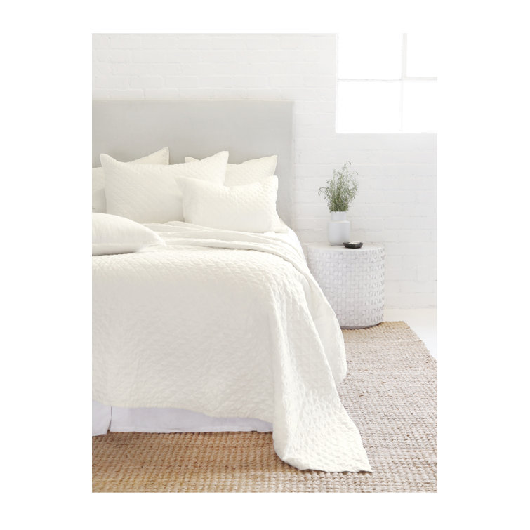 Hampton Quilted Standard Sham in Cream - Organic Linen