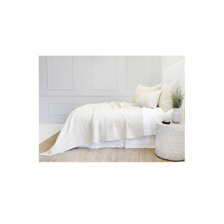 Hampton Quilted Standard Sham in Cream - Organic Linen
