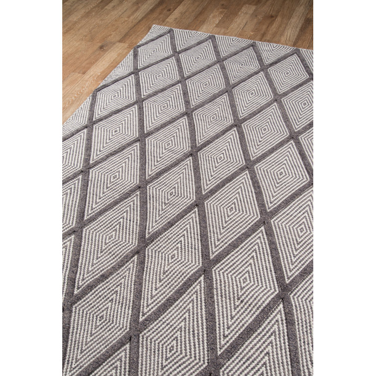 Charcoal Diamond Handwoven Wool Medium Area Rug 7'6" x 9'6"