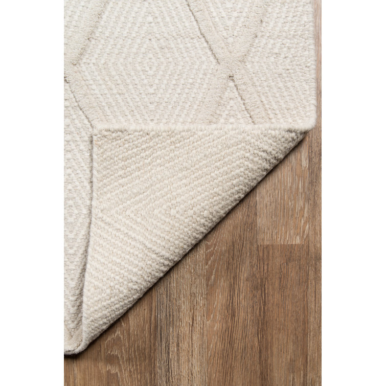 Handmade Sky Blue Diamond Wool Accent Rug 3'9" x 5'9"