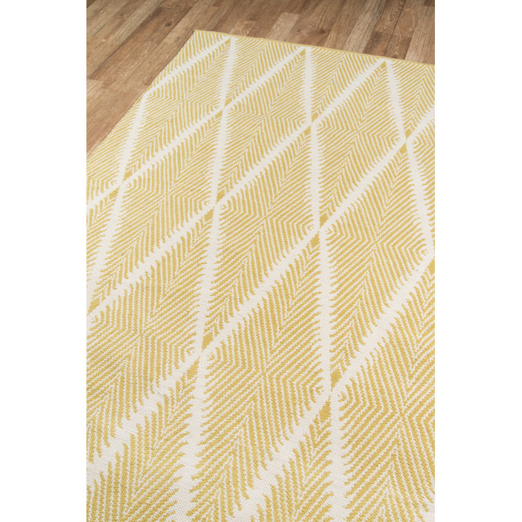 Citron Yellow Diamond Pattern Synthetic Area Rug 5' x 7'
