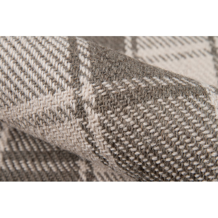 Rustic Gray Tartan Plaid 2'x3' Wool-Cotton Blend Accent Rug