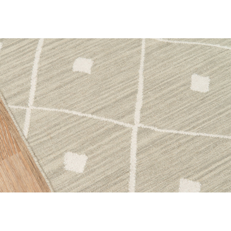 Sage Geometric Flat Woven Wool Area Rug with Fringe, 5' x 7'