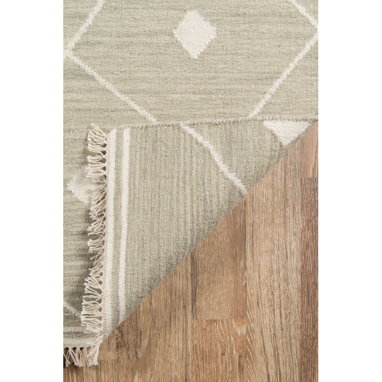 Sage Geometric Flat Woven Wool Area Rug with Fringe, 5' x 7'