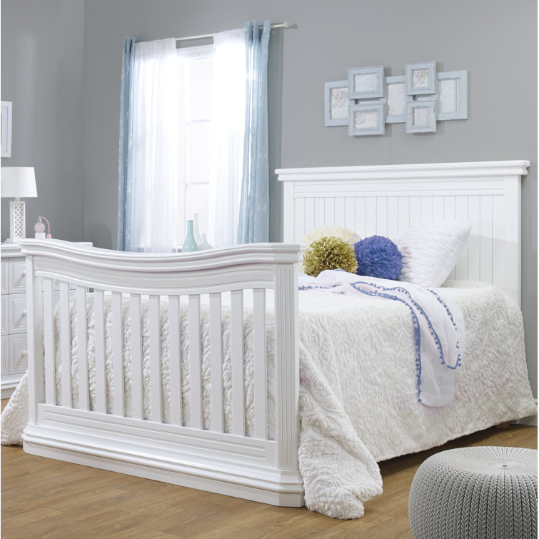 White Pine Wood 4-in-1 Convertible Crib with Slatted Design