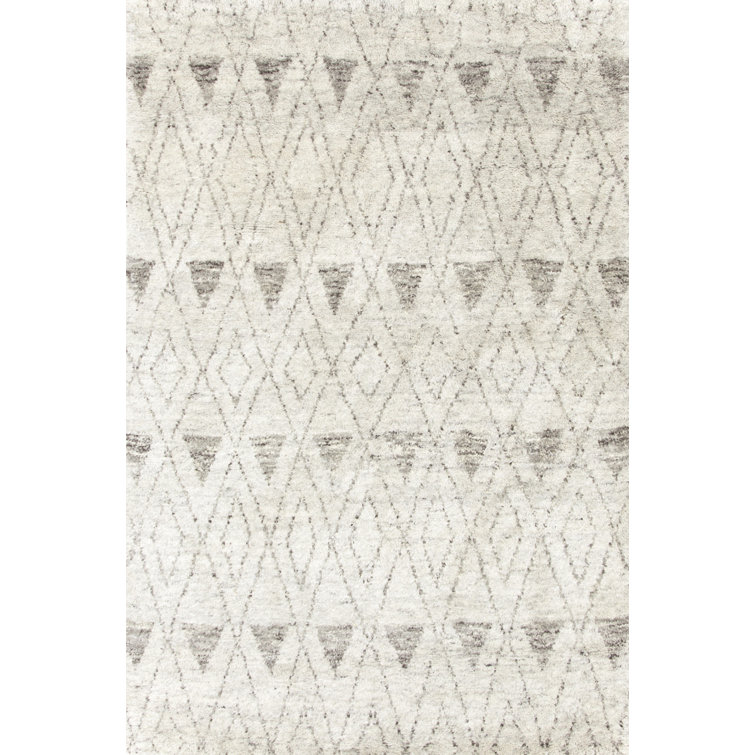 Ivory Geometric Hand-Knotted Wool and Synthetic 4' x 6' Rug