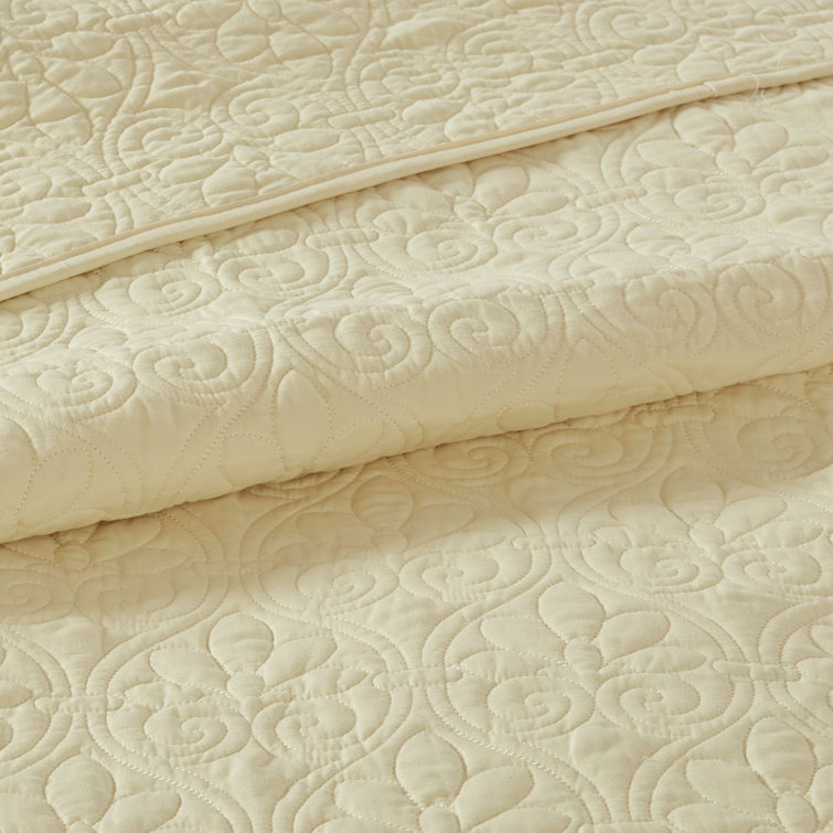 White Full Reversible Microfiber Bedspread Set