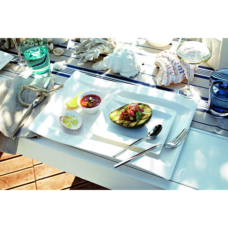 White Porcelain Wave Design Gourmet Plate