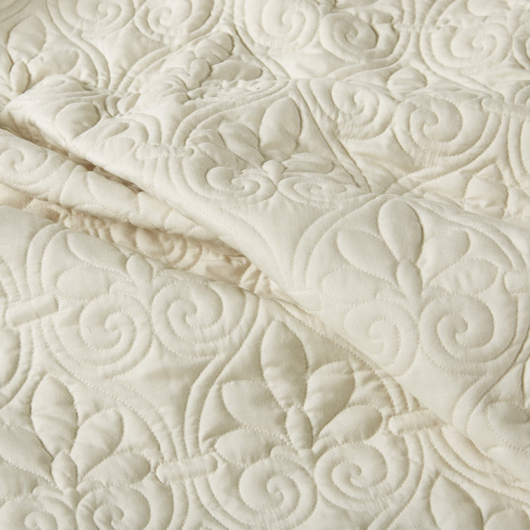 Cream Microfiber Queen Reversible Bedspread Set