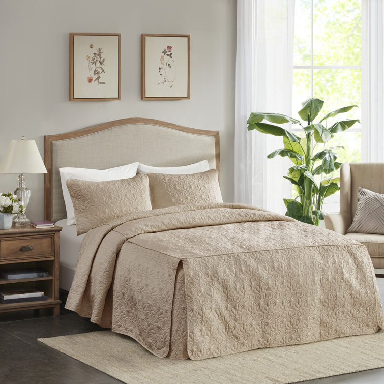 Khaki Queen Microfiber Quilted Bedspread Set with Floral Motif